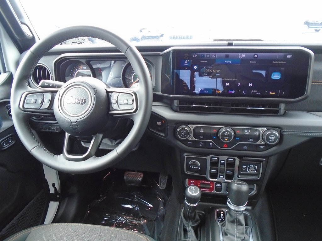 Used 2026 Jeep Gladiator Mojave AWD/4WD image 10