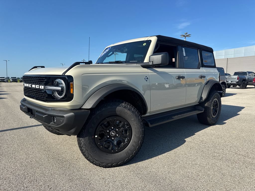 New 2026 Ford Bronco Outer Banks w/ Sasquatch Package AWD/4WD image 1