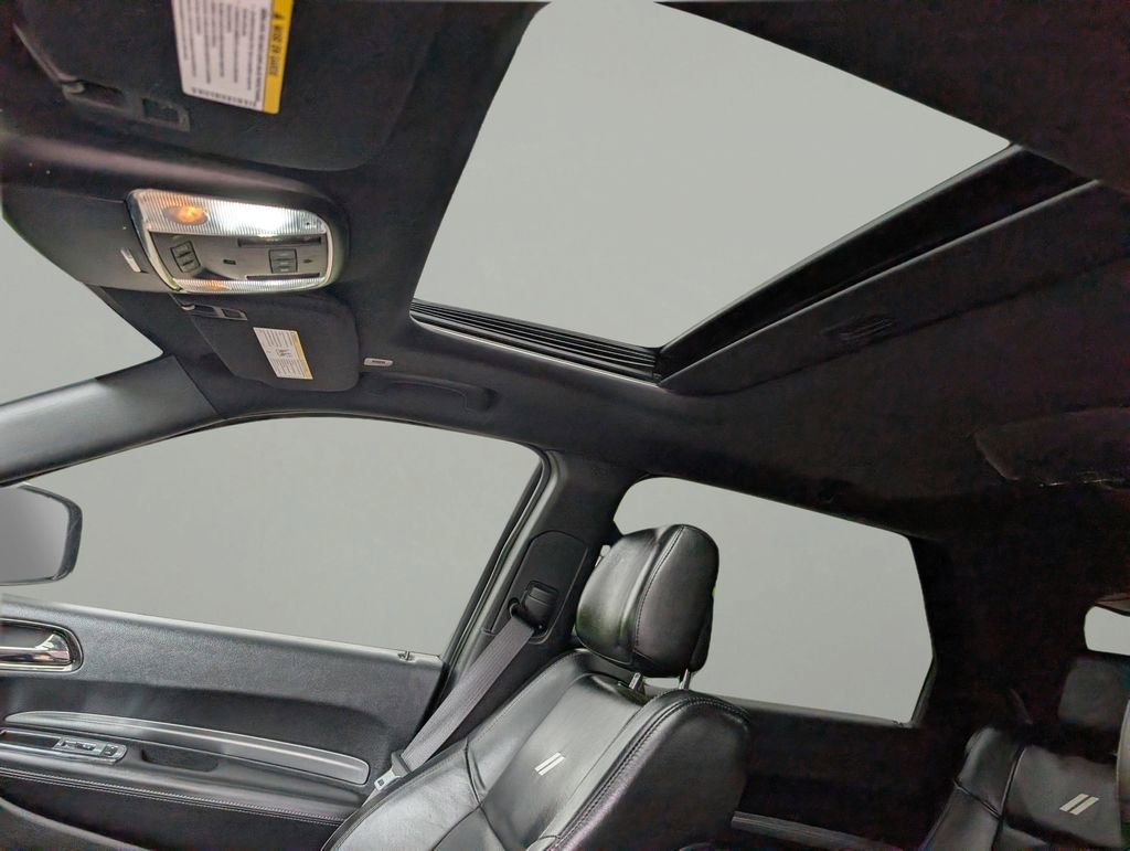 Used 2019 Dodge Durango R/T w/ Technology Group AWD/4WD image 19