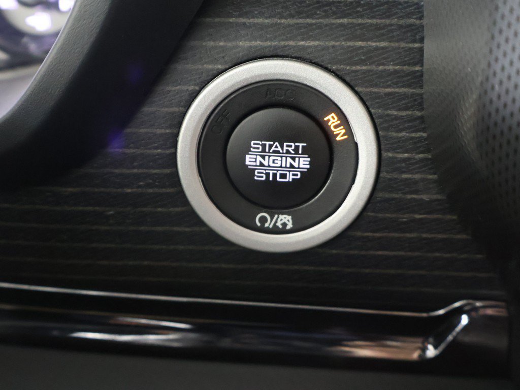 Used 2022 RAM 1500 Limited w/ Body-Colour Bumper Group AWD/4WD image 38