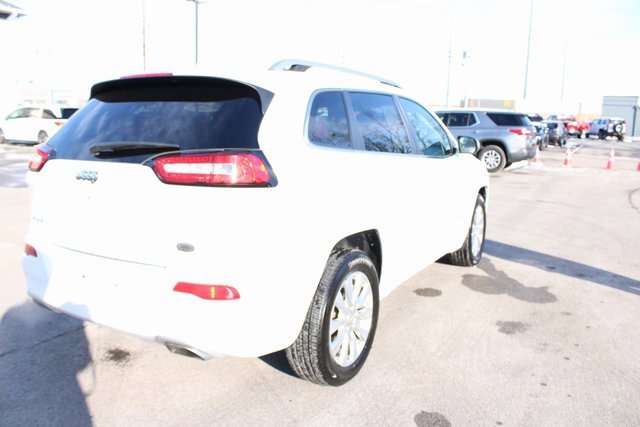 Used 2018 Jeep Cherokee Overland image 30