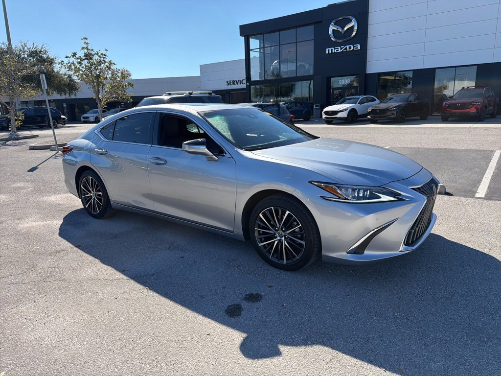 Used 2024 Lexus ES 350 w/ Premium Package image 8