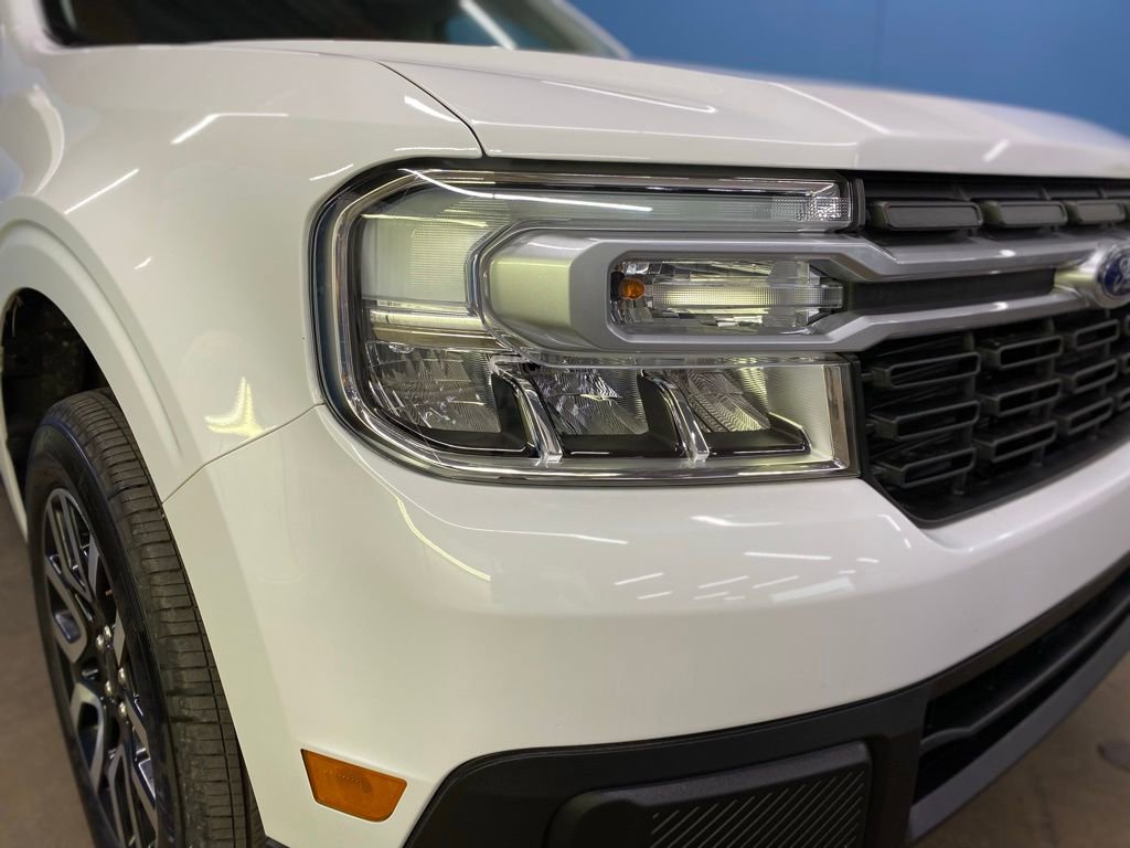 Used 2023 Ford Maverick Lariat image 2