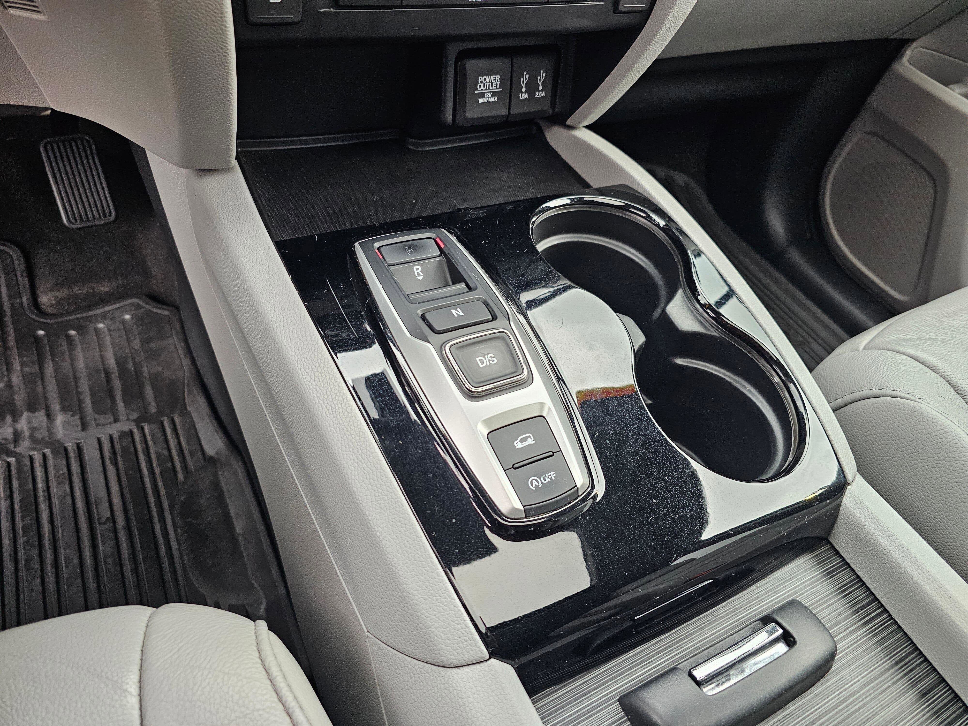 Used 2016 Honda Pilot Touring image 30