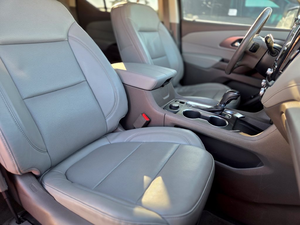 Used 2019 Chevrolet Traverse Premier w/ LPO, Cargo Package AWD/4WD image 11