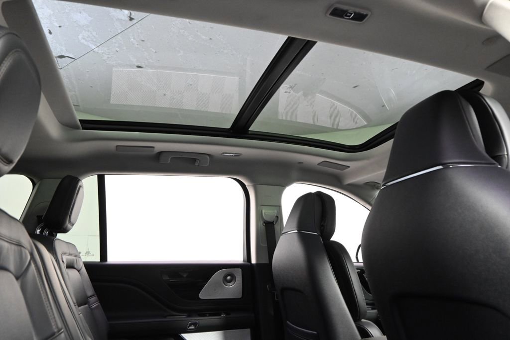New 2026 Lincoln Aviator Reserve AWD/4WD image 17
