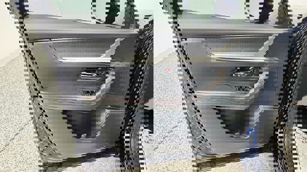 Used 2025 MAZDA CX-90 Plug-In Hybrid w/ Premium Plus image 12