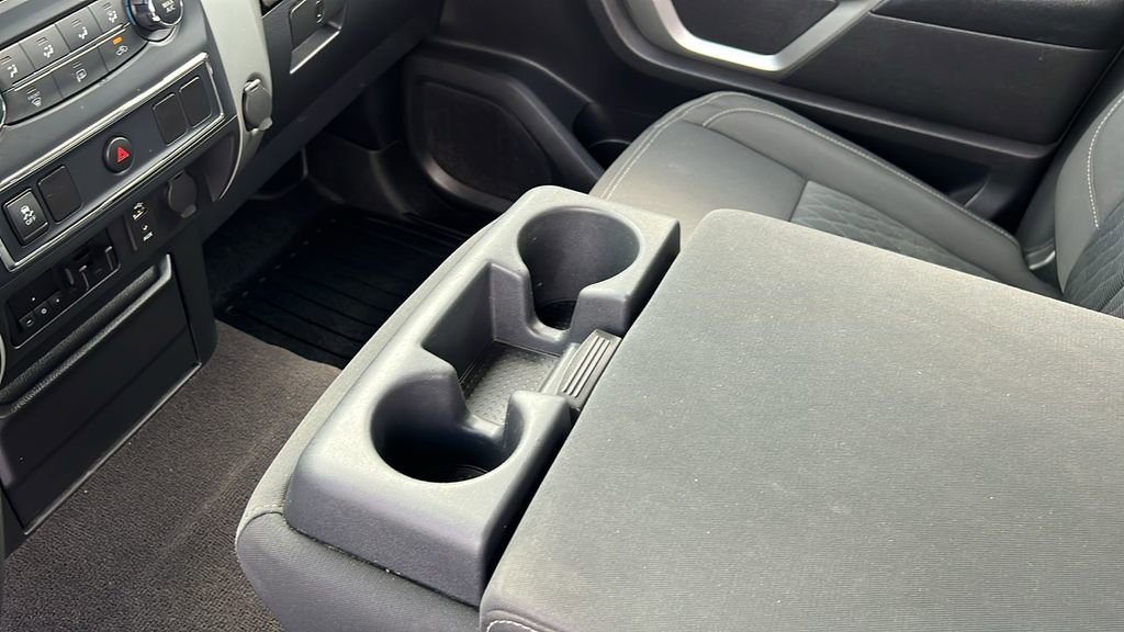 Used 2017 Nissan Titan SV image 26