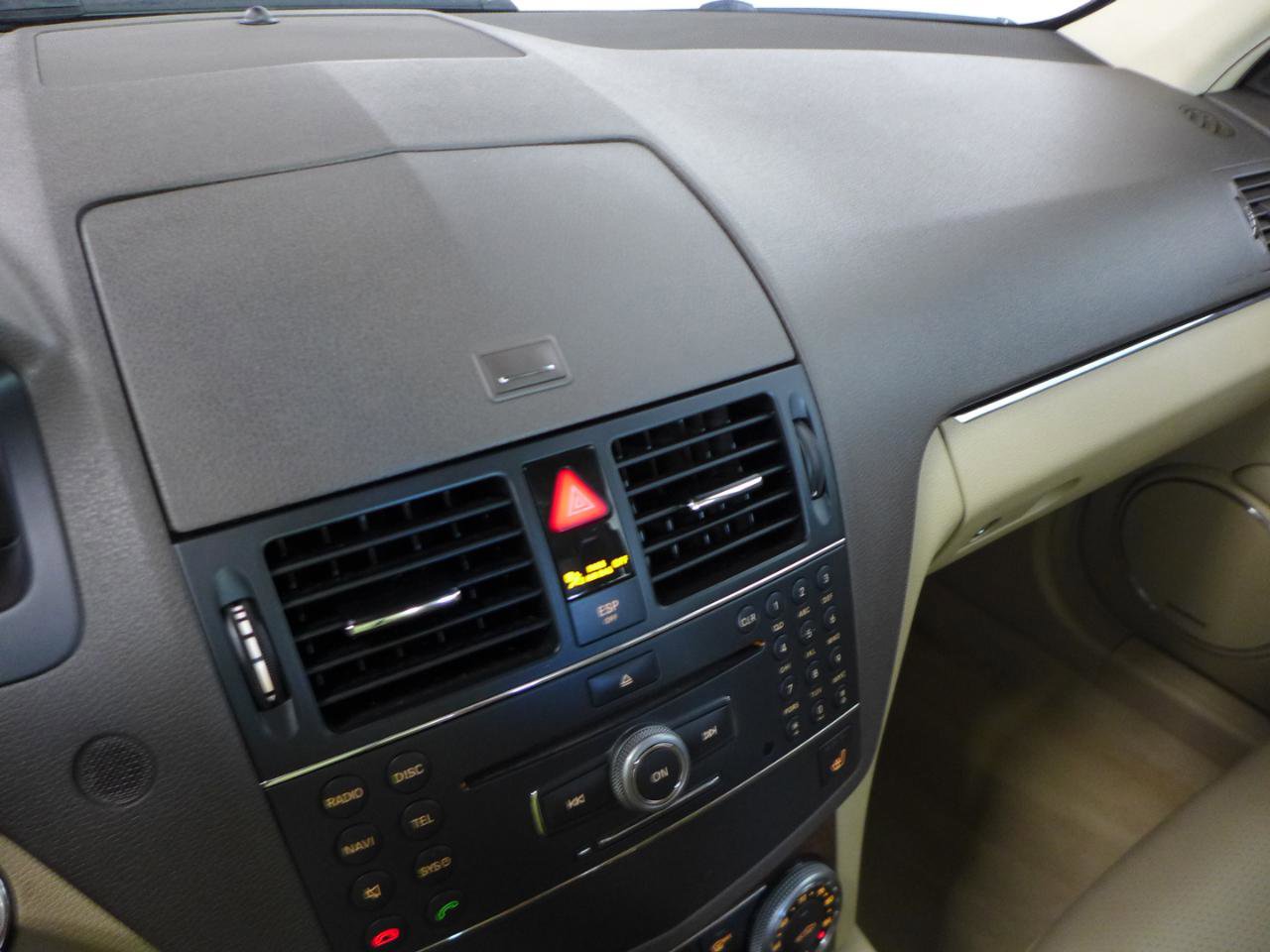 Used 2009 Mercedes-Benz C 300 4MATIC Sedan image 22