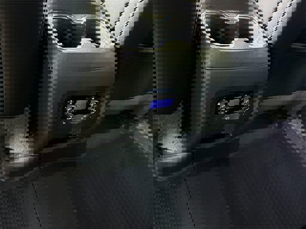 Used 2025 Chevrolet Traverse RS w/ LPO, Floor Liner Package image 19