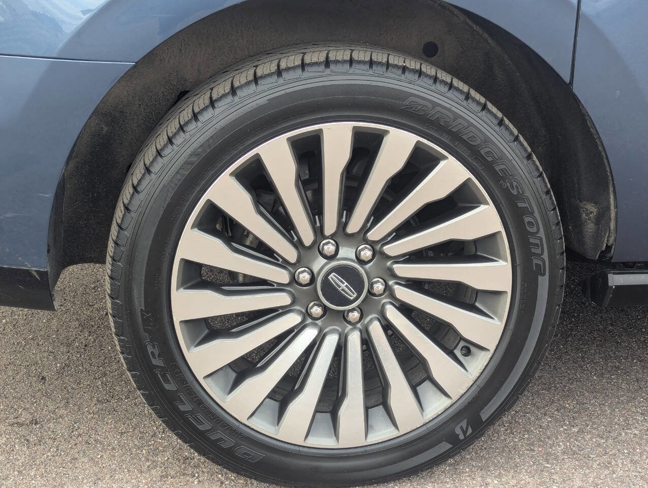 Used 2019 Lincoln Navigator L Reserve w/ Cargo Package AWD/4WD image 9