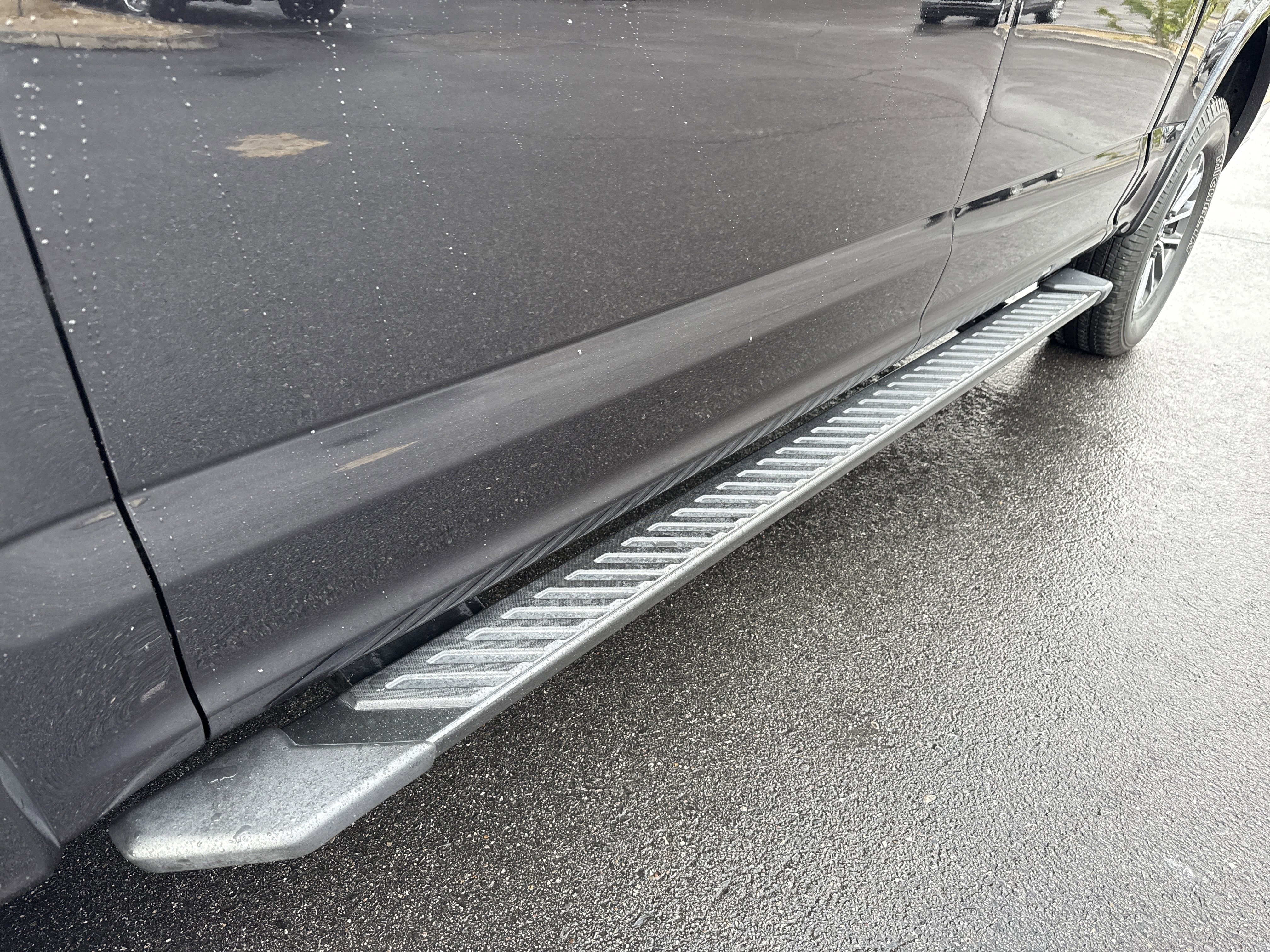 Used 2019 Ford F150 XLT w/ Equipment Group 302A Luxury image 4