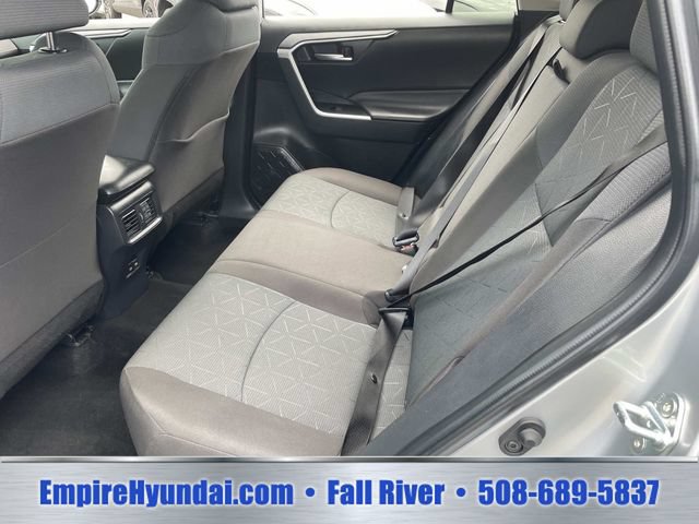 Used 2025 Toyota RAV4 XLE AWD/4WD image 15