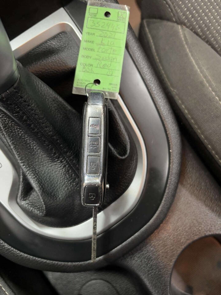 Used 2021 Kia Forte LXS image 43