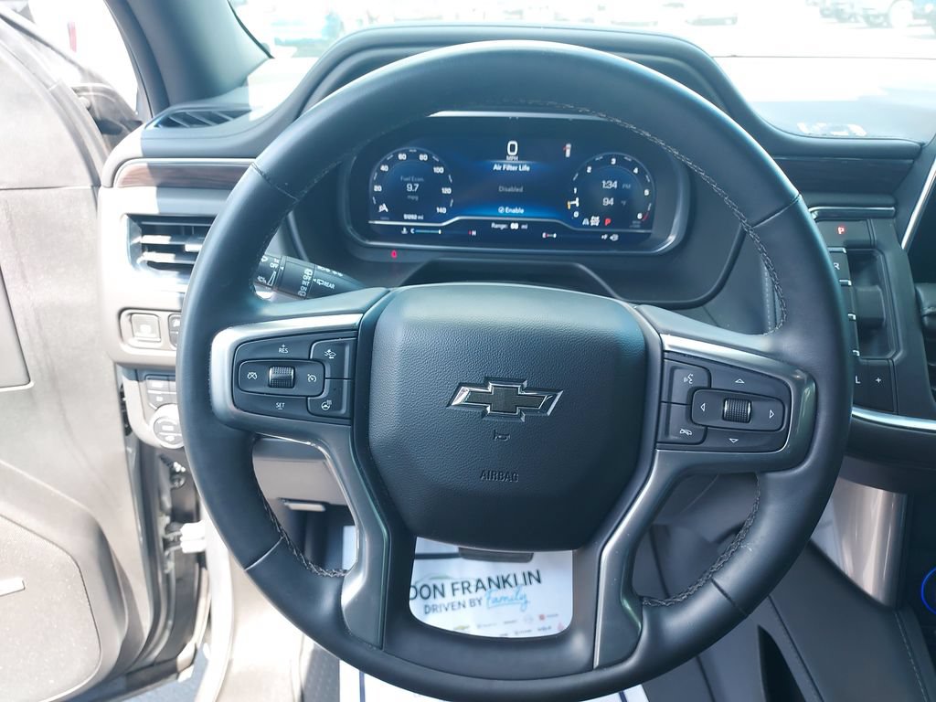 Used 2023 Chevrolet Suburban Z71 w/ Z71 Off-Road Package AWD/4WD image 17