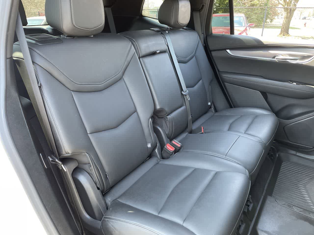Certified 2025 Cadillac XT6 Luxury AWD/4WD image 15