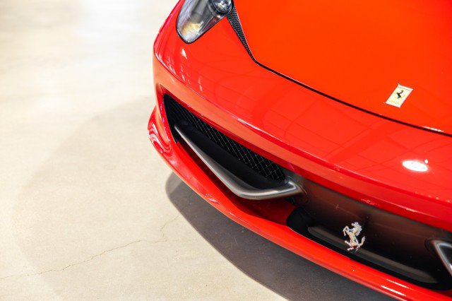 Used 2010 Ferrari 458 Italia Coupe RWD image 11