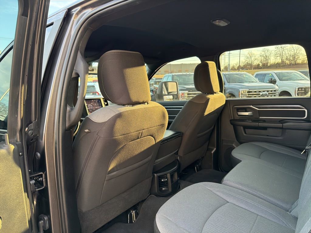 Used 2024 RAM 3500 Big Horn image 15
