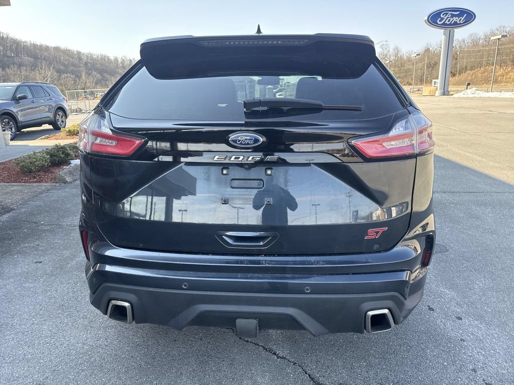 Used 2022 Ford Edge ST w/ Equipment Group 401A AWD/4WD image 5
