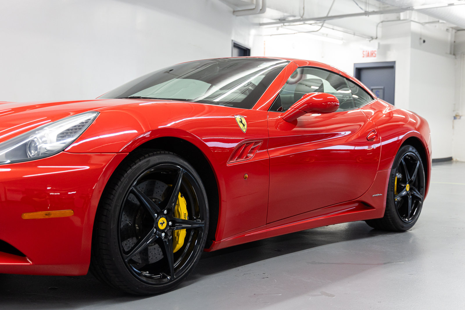 Used 2011 Ferrari California RWD image 25