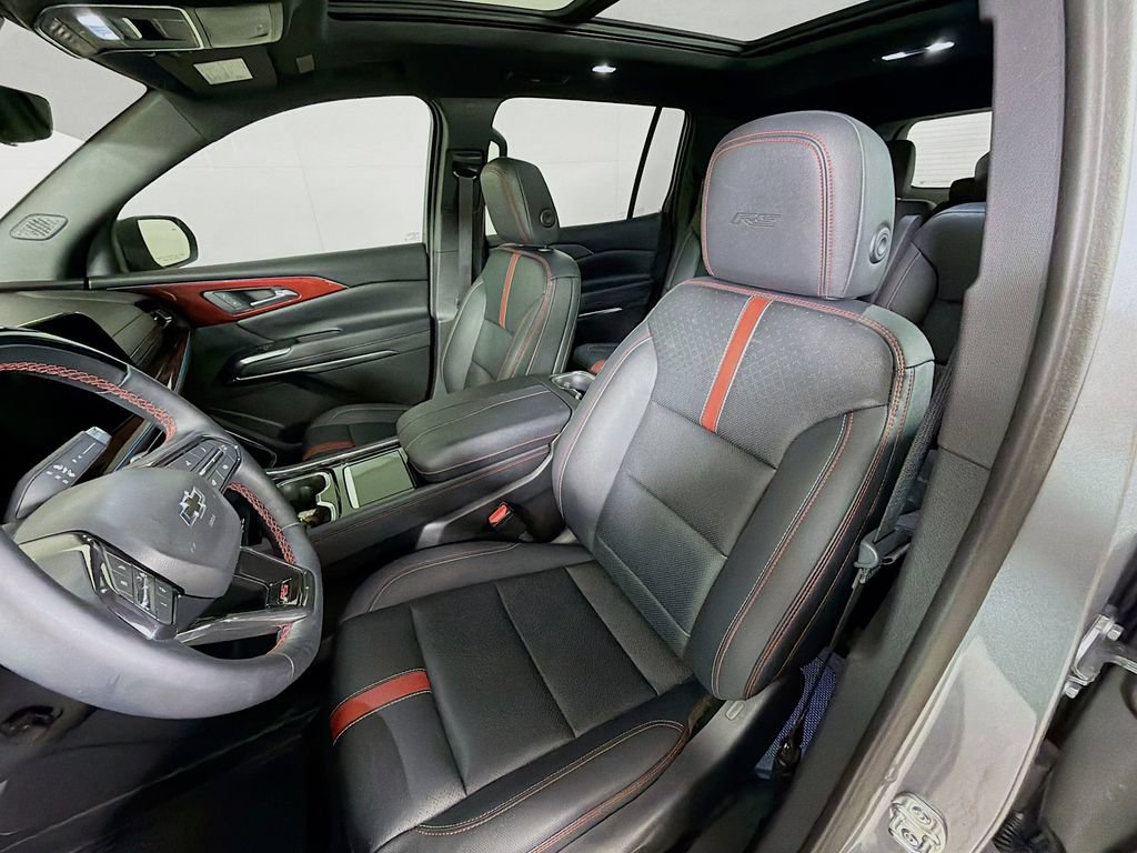 Used 2024 Chevrolet Traverse RS w/ LPO, Floor Liner Package FWD image 12