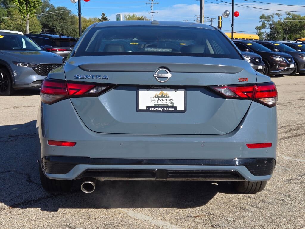 Used 2025 Nissan Sentra SR w/ SR Premium Package image 12