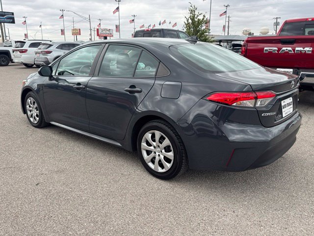 Used 2023 Toyota Corolla LE FWD image 4