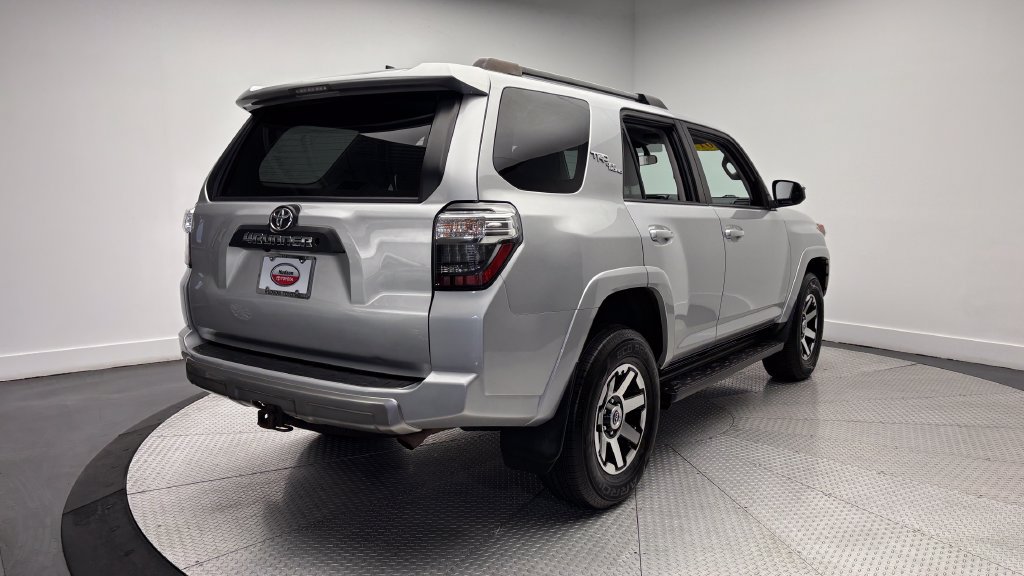 Used 2019 Toyota 4Runner TRD Off-Road AWD/4WD image 37