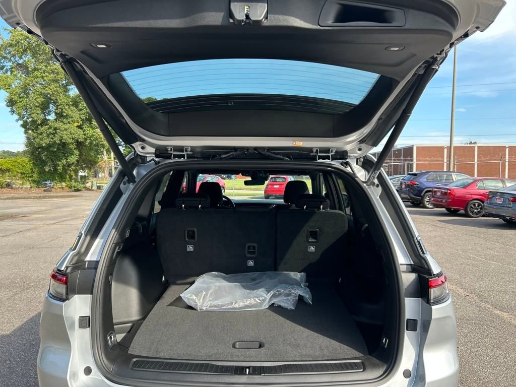 New 2025 Jeep Grand Cherokee Laredo X w/ Luxury Tech Group I image 26