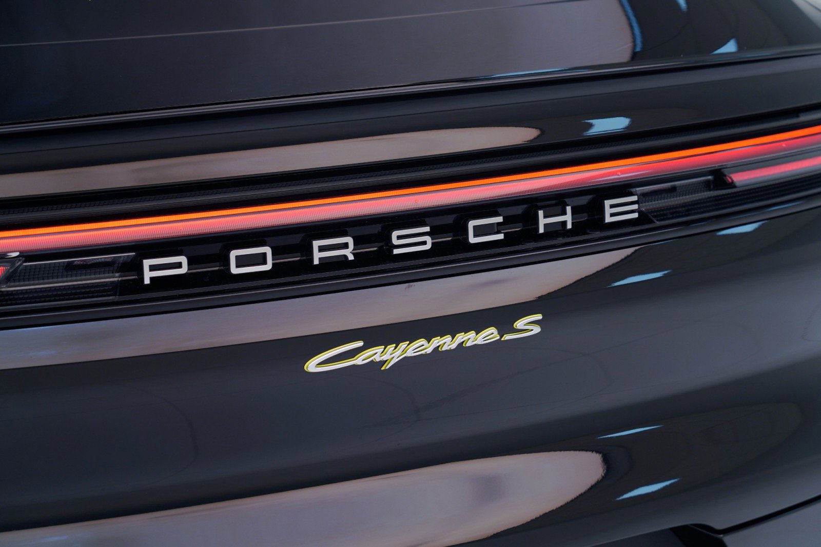 New 2026 Porsche Cayenne S image 14