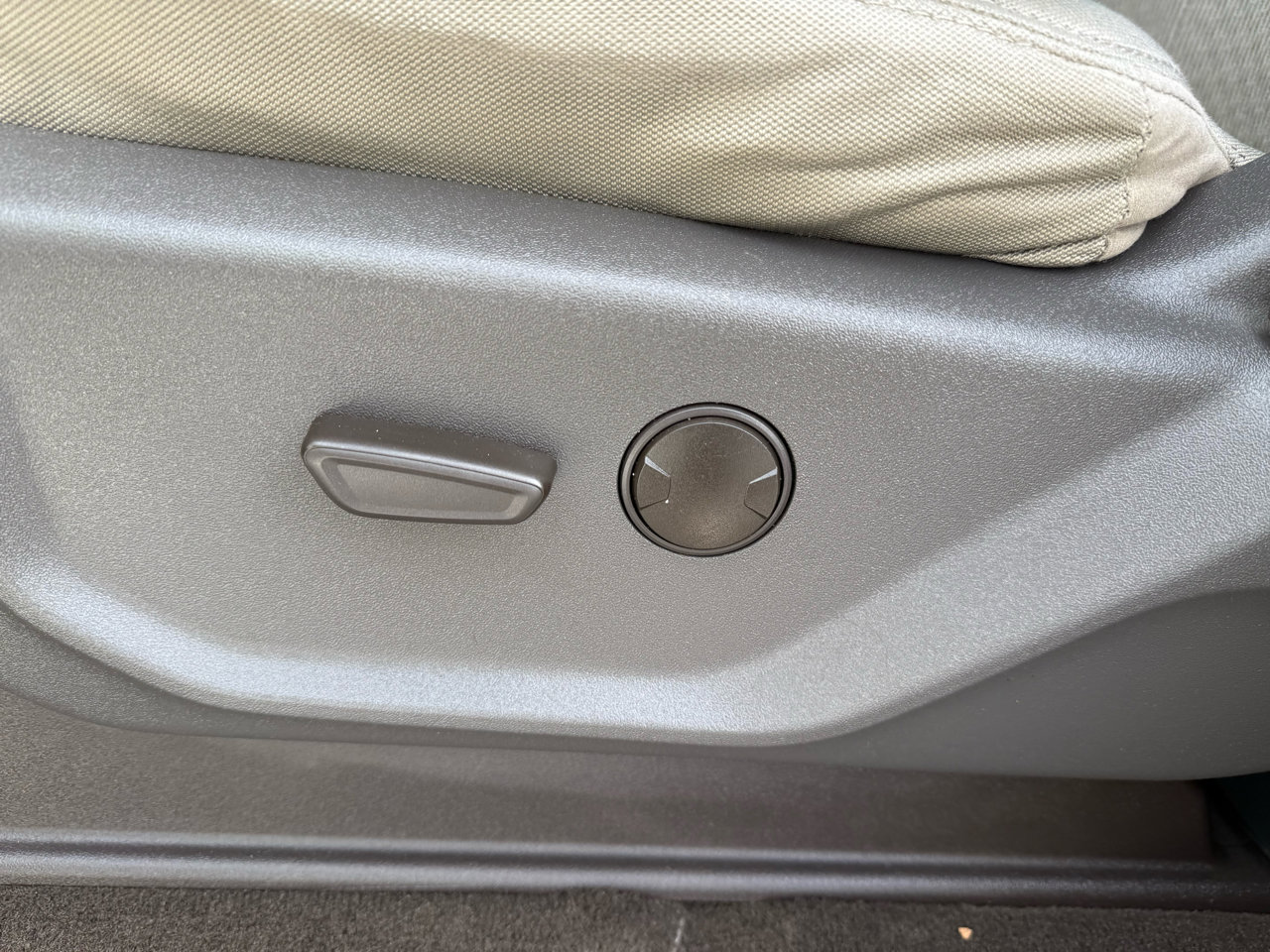 Used 2020 Ford Expedition Max XLT image 13