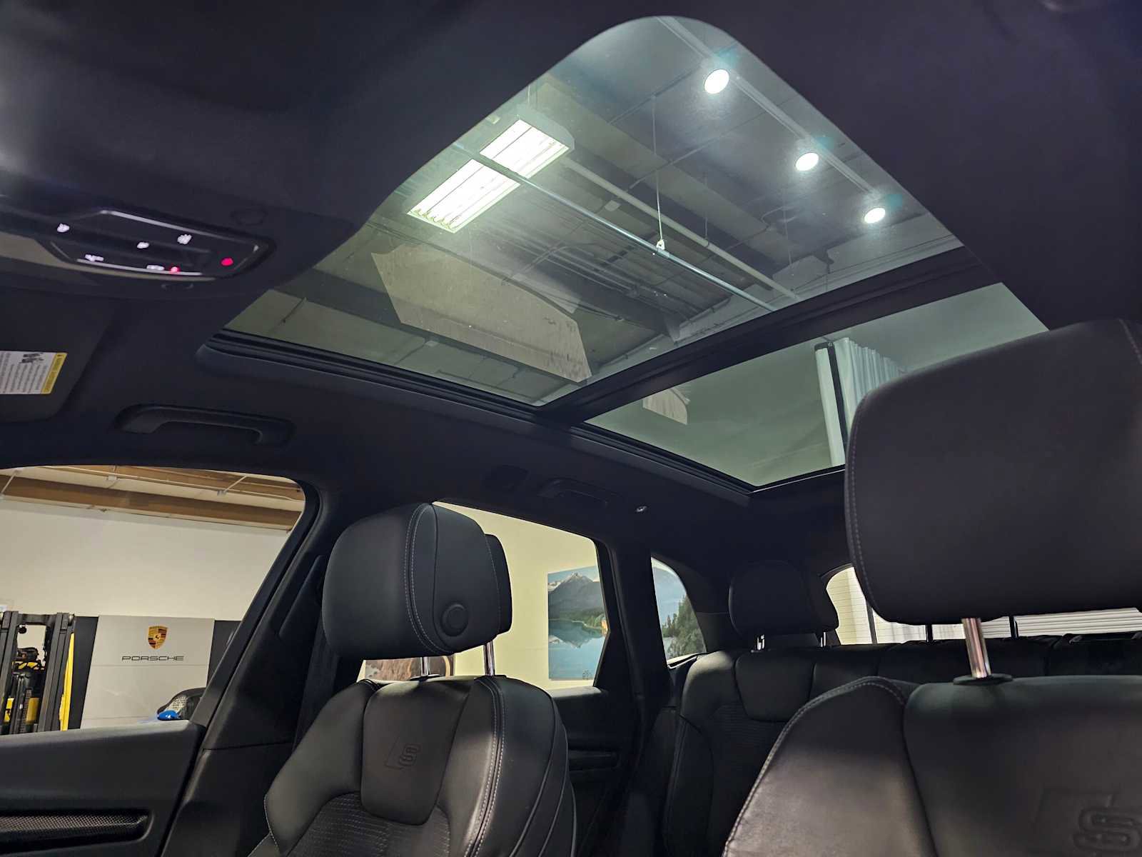 Used 2023 Audi SQ5 Premium w/ Convenience Package image 24