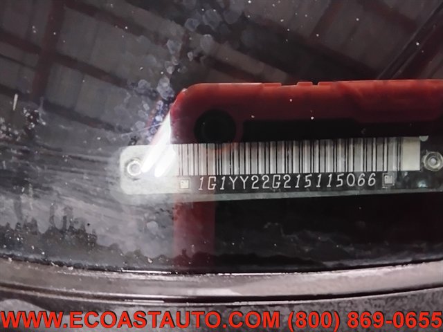 Used 2001 Chevrolet Corvette Coupe w/ Preferred Equipment Group2 RWD image 18
