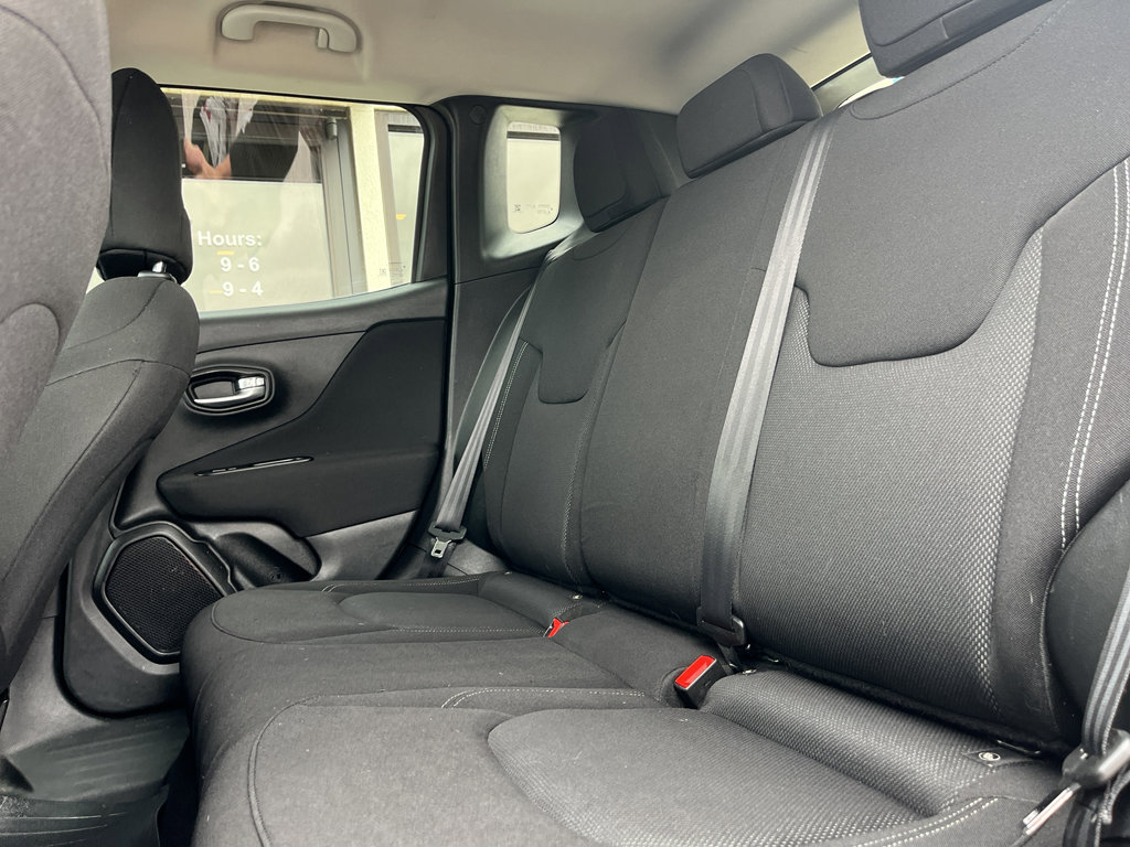 Used 2020 Jeep Renegade Sport image 14