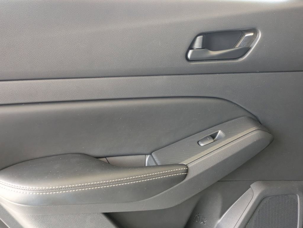 Used 2025 Nissan Altima 2.5 SV image 25