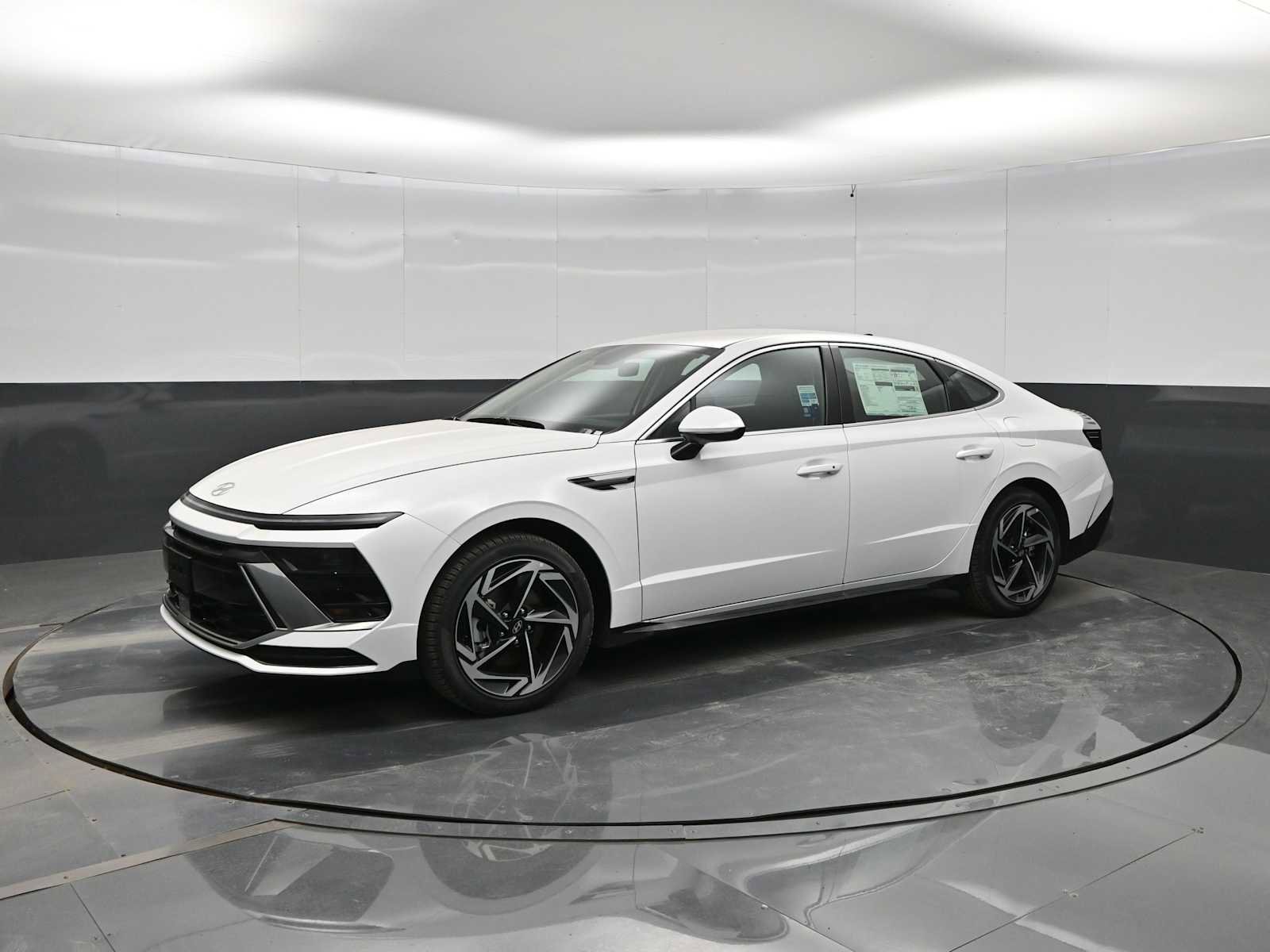 New 2026 Hyundai Sonata SEL FWD image 1