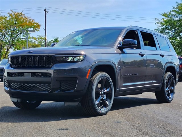 New 2025 Jeep Grand Cherokee L Altitude image 9