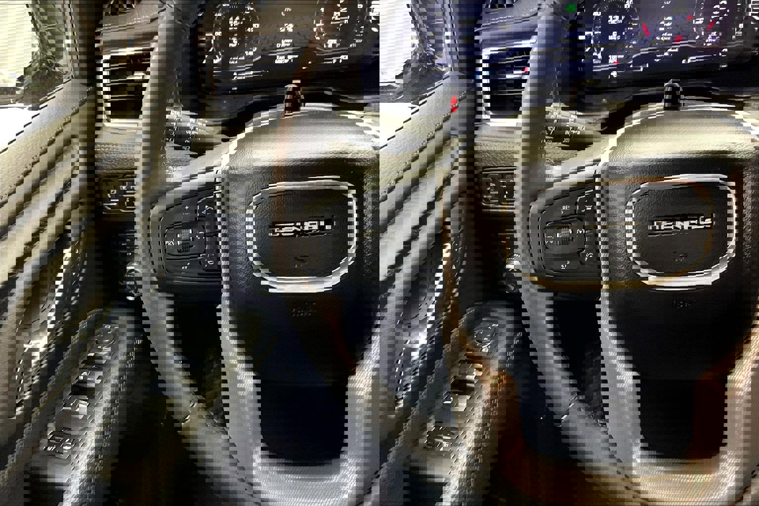 Used 2023 GMC Yukon Denali w/ Denali Reserve Package image 20