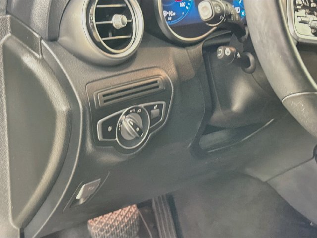 Used 2021 Mercedes-Benz GLC 300 4MATIC image 10