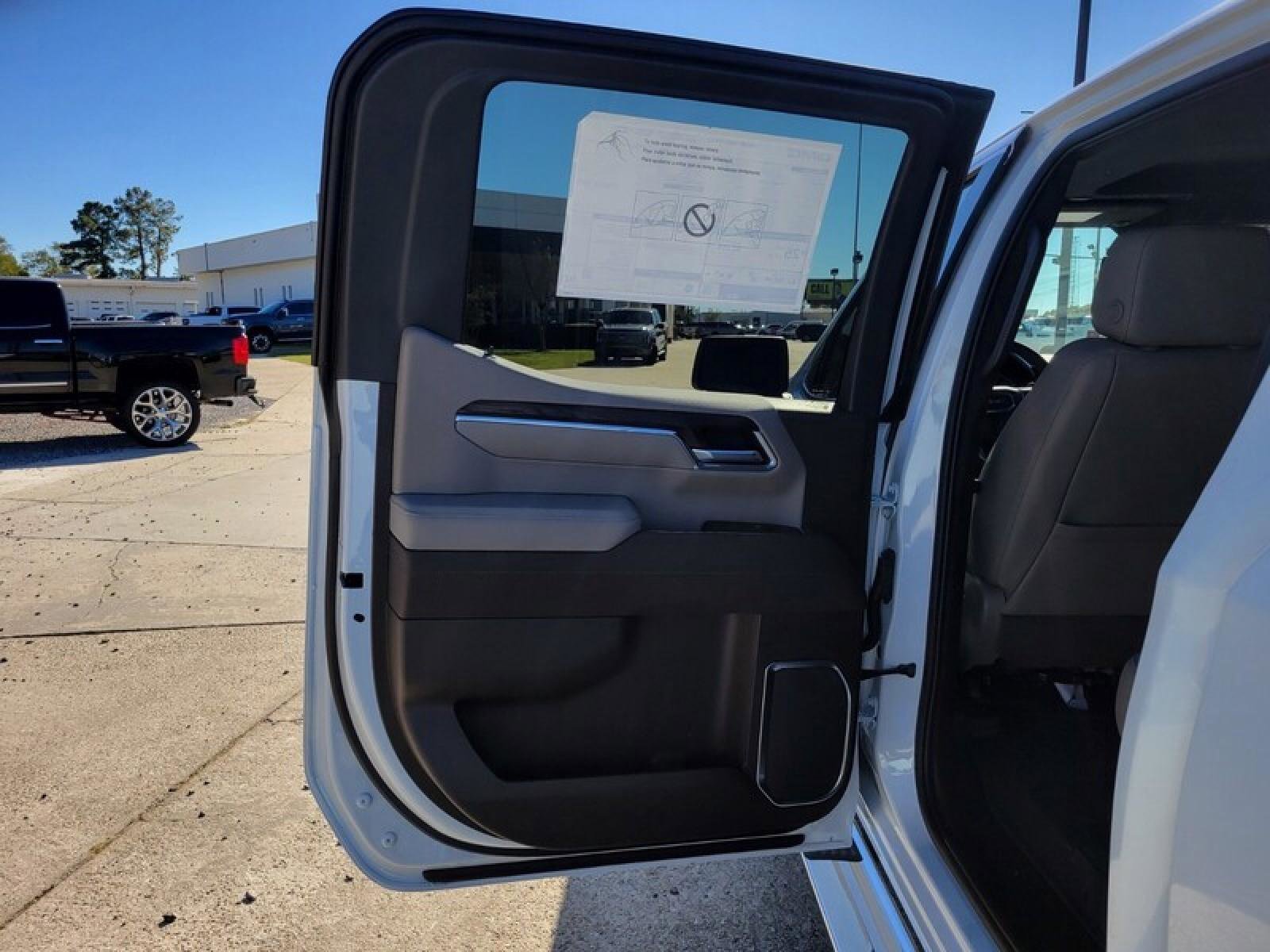 New 2026 GMC Sierra 1500 SLT image 29