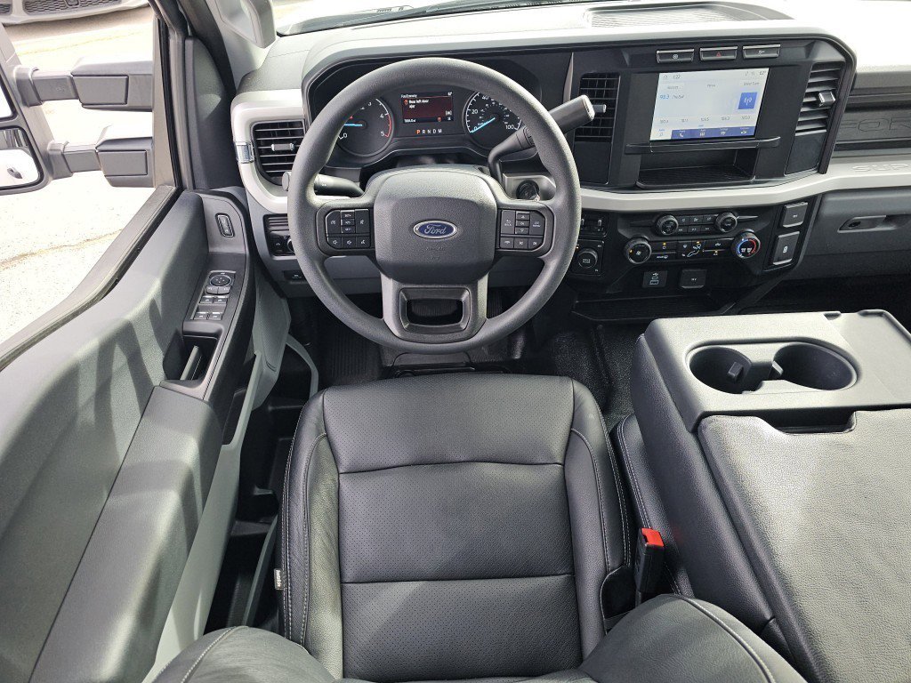 Used 2024 Ford F350 XL image 4