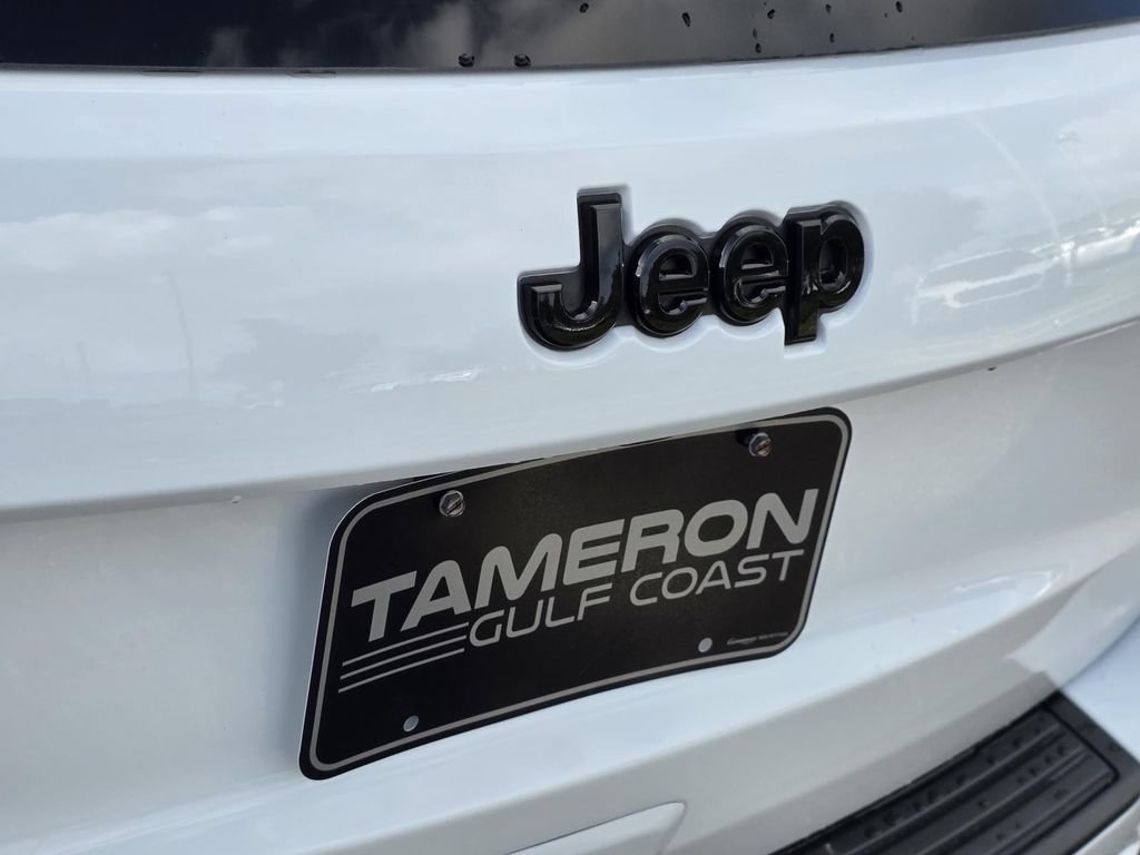 Used 2021 Jeep Grand Cherokee Laredo X RWD image 31