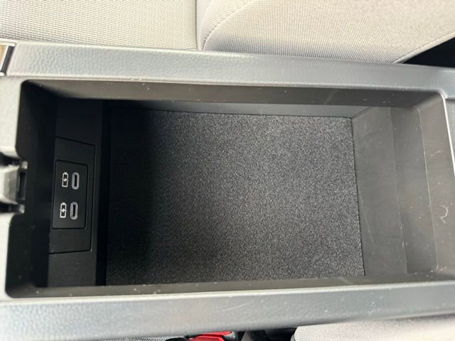 Used 2024 Toyota Prius LE image 15