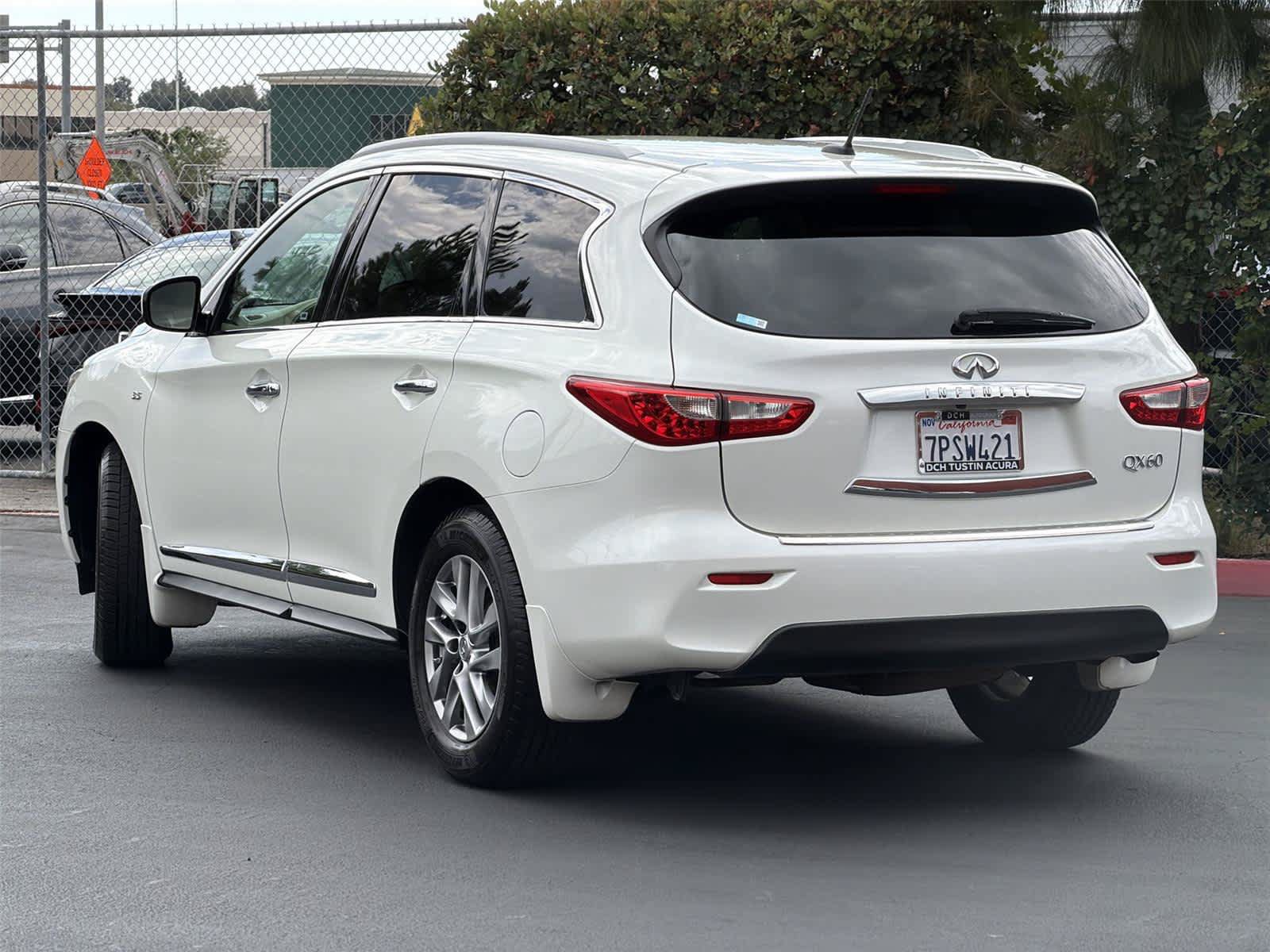 Used 2015 INFINITI QX60 Luxe w/ Premium Package AWD/4WD image 5