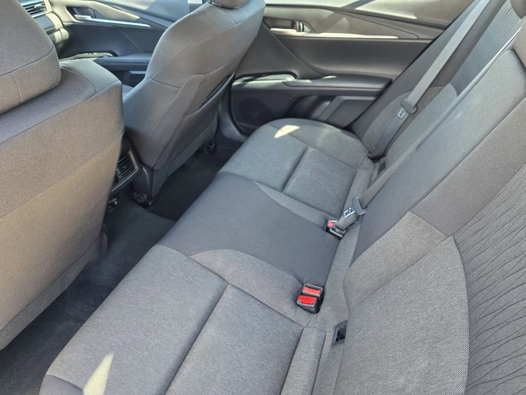 Used 2025 Toyota Camry LE image 18