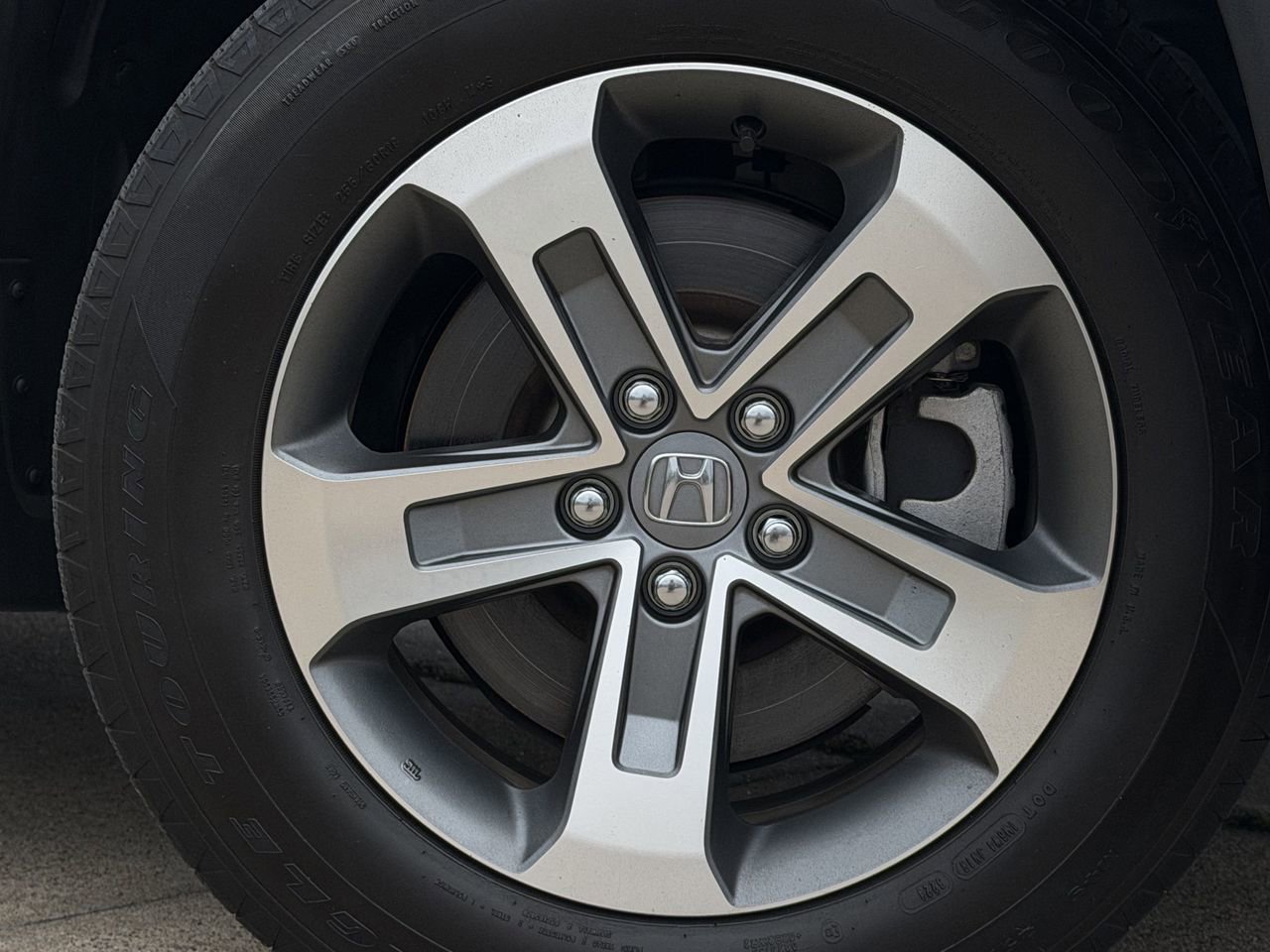 Used 2025 Honda Pilot EX-L image 10