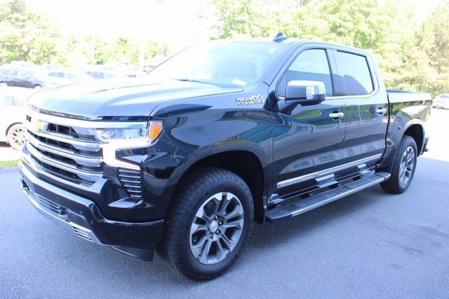 New 2025 Chevrolet Silverado 1500 High Country image 3