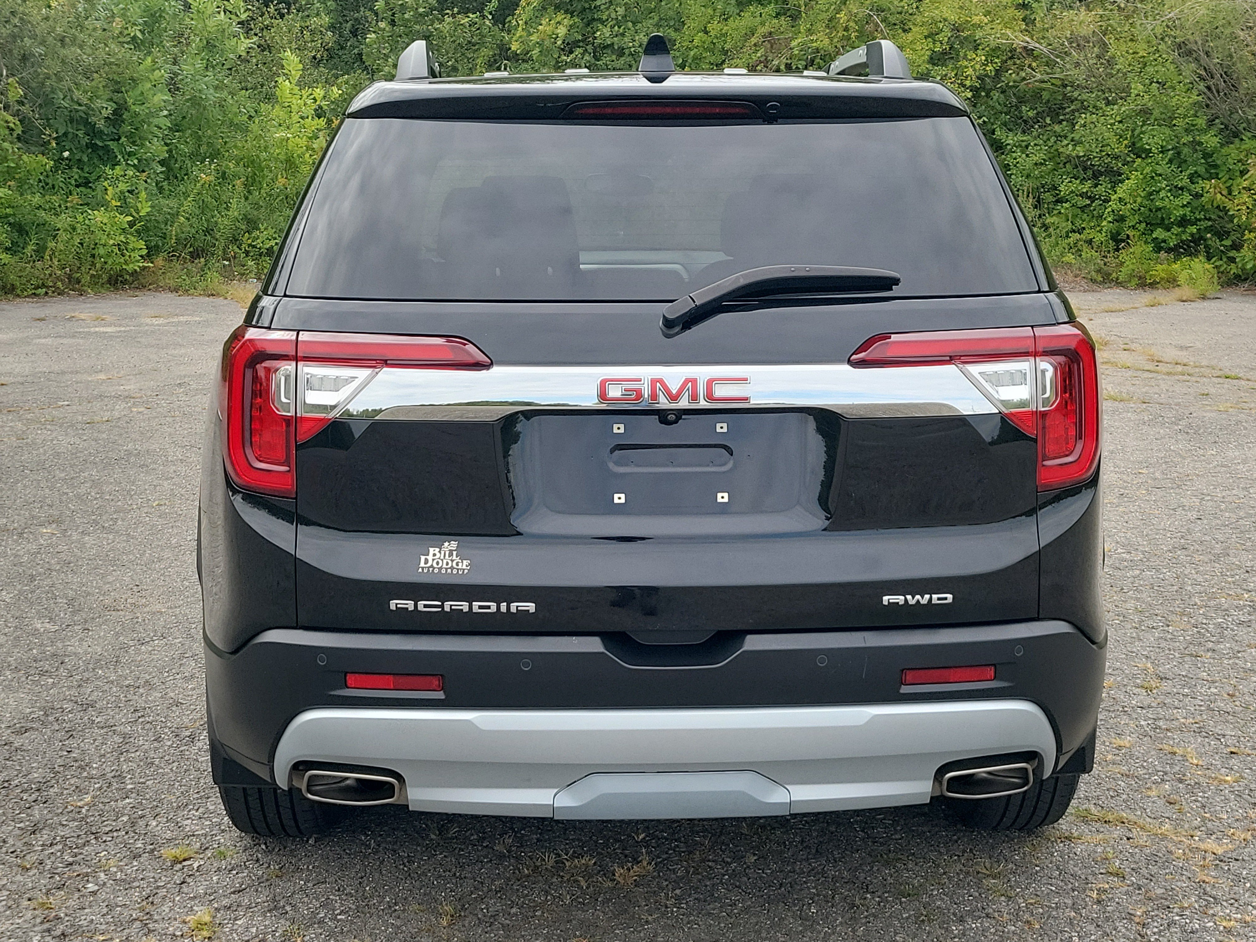 Used 2023 GMC Acadia SLT w/ Trailering Package AWD/4WD image 6