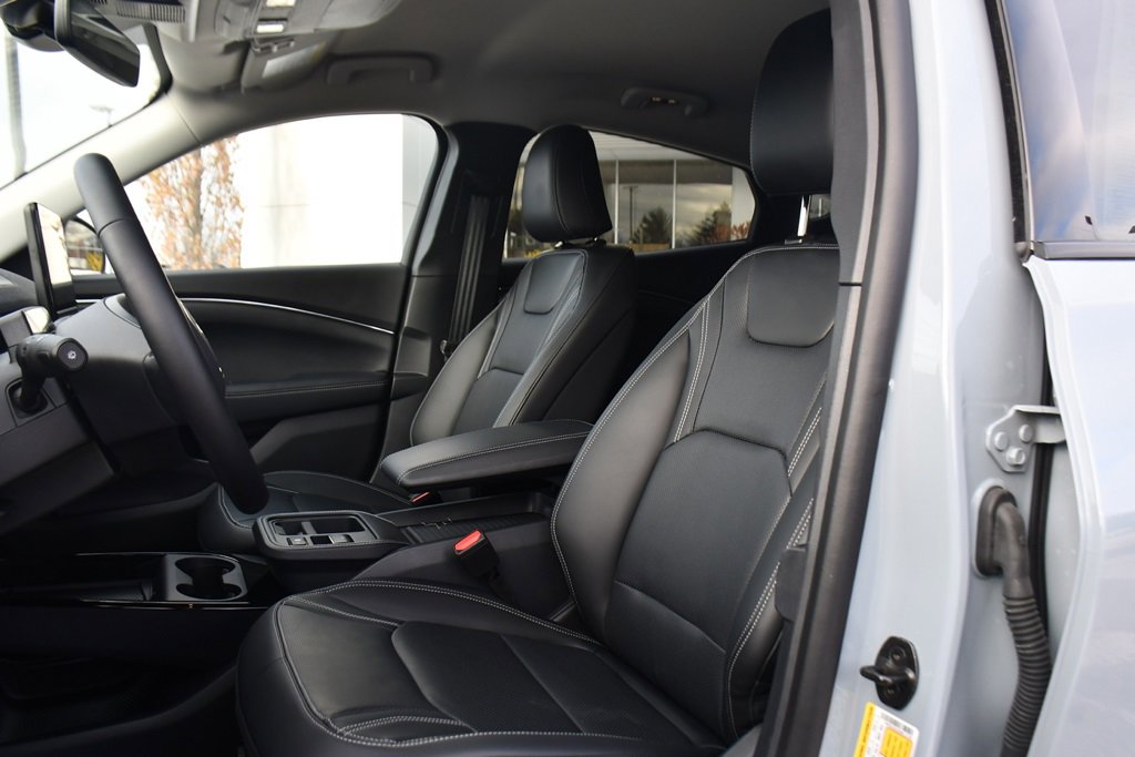 Used 2025 Ford Mustang Mach-E Premium image 13