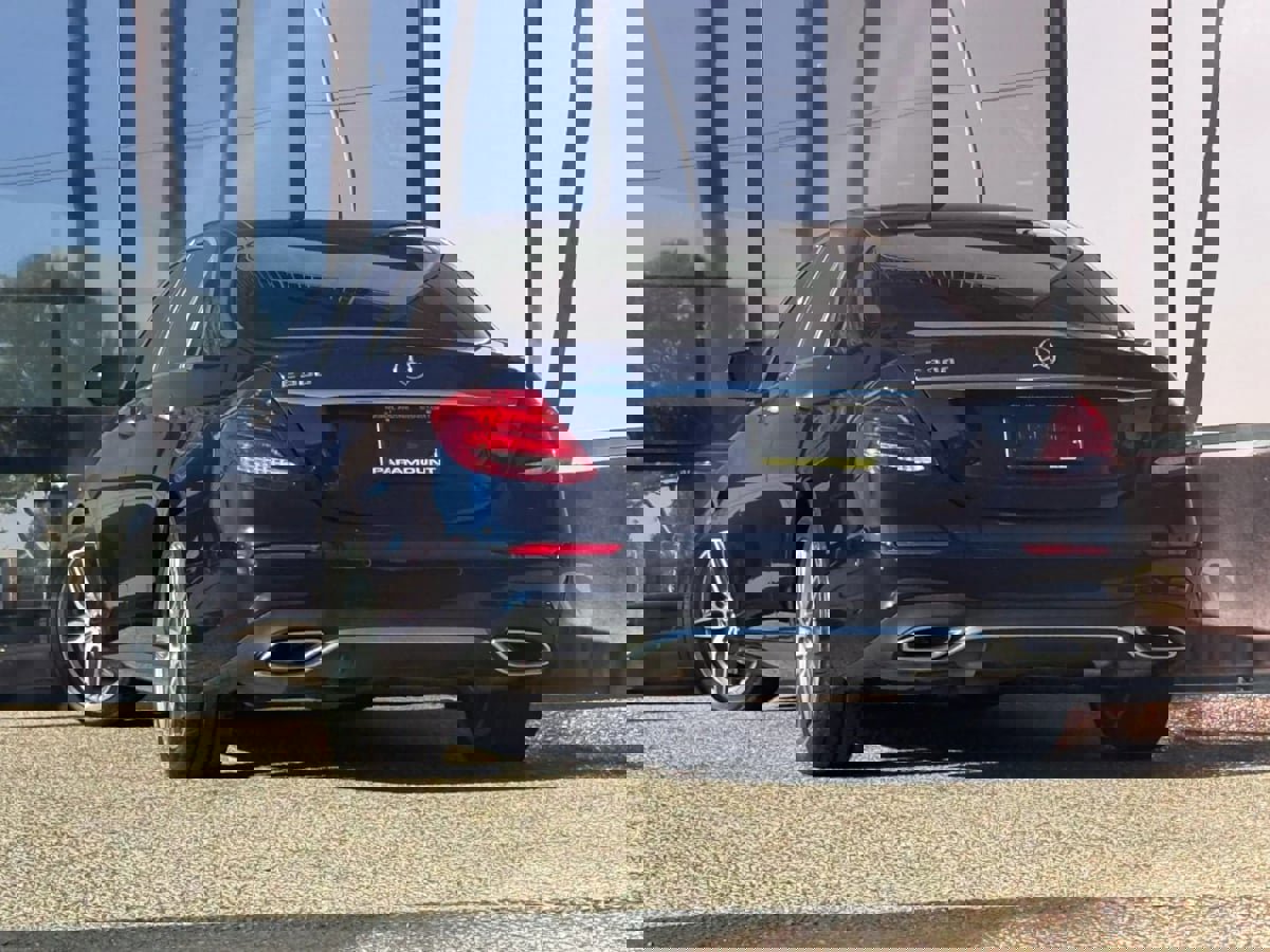 Used 2018 Mercedes-Benz E 300 image 9